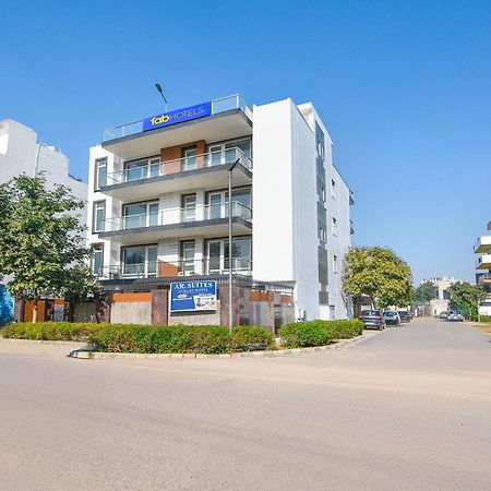 Fabhotel Ar Suites Gurgaon Exterior foto